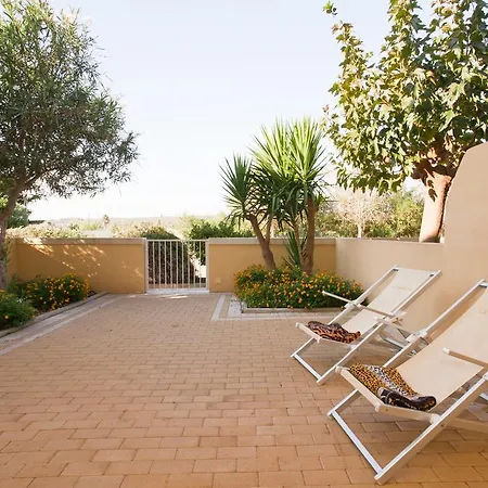 Villaggio La Giurlita فندق *