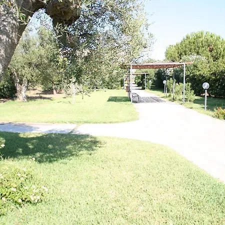 فندق Villaggio La Giurlita