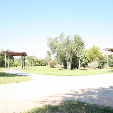 Villaggio La Giurlita * توري موتسا