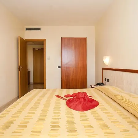 فندق Villaggio La Giurlita
